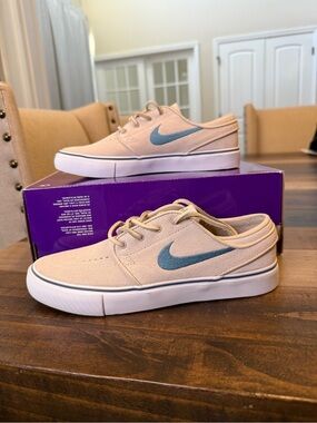 Nike SB Zoom Janoski OG+ Skate Shoes Sanddrift/Smokey Blue Beige US W 6, M 4.5